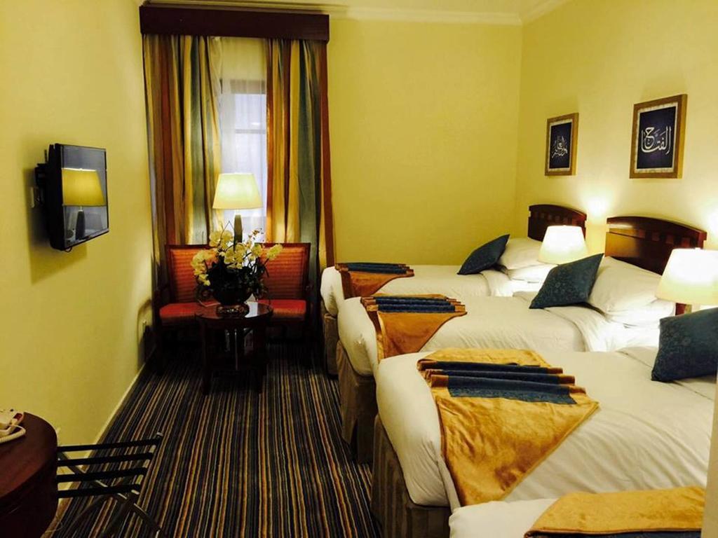 Al Eiman Al Qibla Hotel Medine Oda fotoğraf